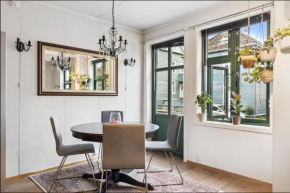 Stylish & Modern Apartment, in Centre !